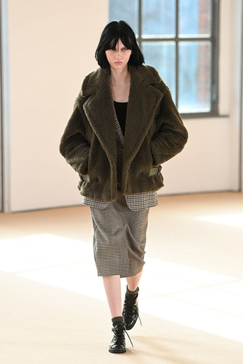 Fotoservizio/FW 21-22/WOMEN/SFILATA/MAX MARA/DP2/11