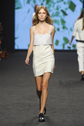 Fotoservizio/SS 2012/WOMEN/C'N'C COSTUME NATIONAL/13