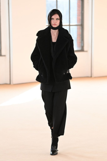 Fotoservizio/FW 21-22/WOMEN/SFILATA/MAX MARA/DP2/39