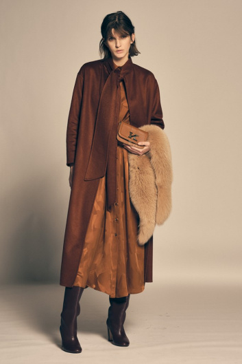 Fotoservizio/FW 21-22/WOMEN/PRESENTAZIONE/KITON/DP2/1