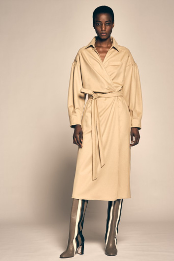 Fotoservizio/FW 21-22/WOMEN/PRESENTAZIONE/KITON/DP2/8