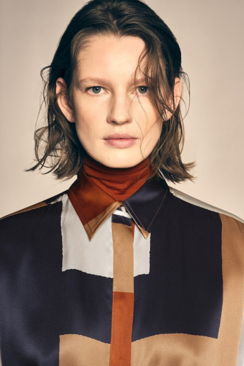 Fotoservizio/FW 21-22/WOMEN/PRESENTAZIONE/KITON/DP2/4