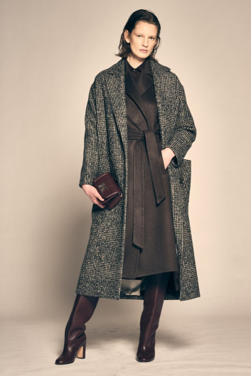 Fotoservizio/FW 21-22/WOMEN/PRESENTAZIONE/KITON/DP2/18