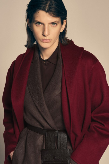 Fotoservizio/FW 21-22/WOMEN/PRESENTAZIONE/KITON/DP2/19