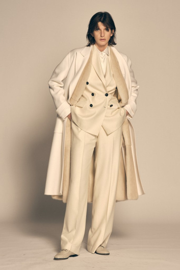 Fotoservizio/FW 21-22/WOMEN/PRESENTAZIONE/KITON/DP2/31