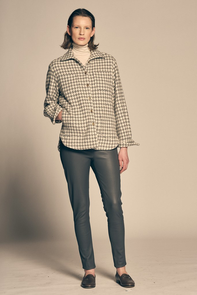 Fotoservizio/FW 21-22/WOMEN/PRESENTAZIONE/KITON/DP2/23