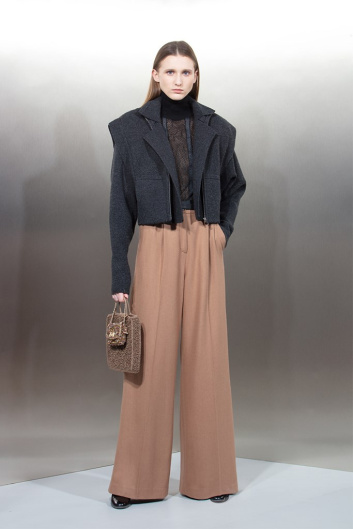 Fotoservizio/FW 21-22/WOMEN/SFILATA/ANTEPRIMA/DP2/8