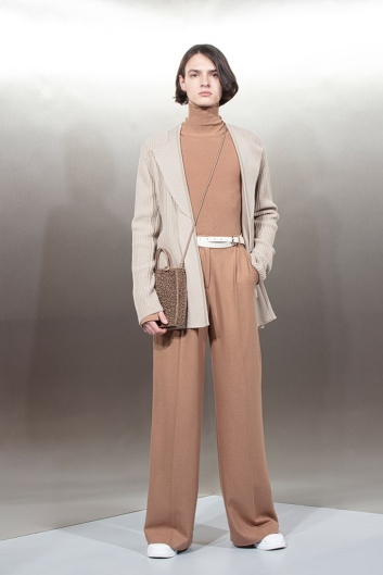 Fotoservizio/FW 21-22/WOMEN/SFILATA/ANTEPRIMA/DP2/18