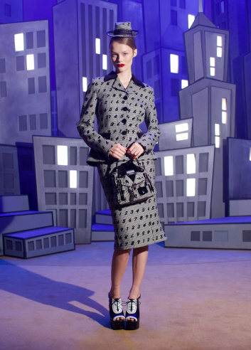 Fotoservizio/FW 21-22/WOMEN/SFILATA/MOSCHINO/DP2/3