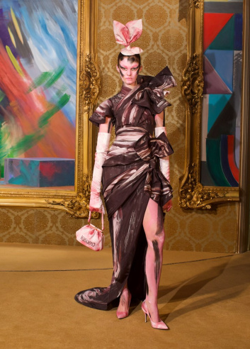 Fotoservizio/FW 21-22/WOMEN/SFILATA/MOSCHINO/DP2/16