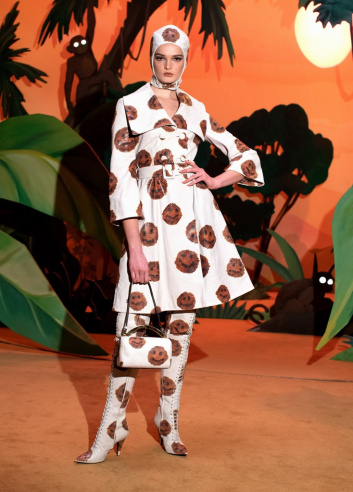 Fotoservizio/FW 21-22/WOMEN/SFILATA/MOSCHINO/DP2/30