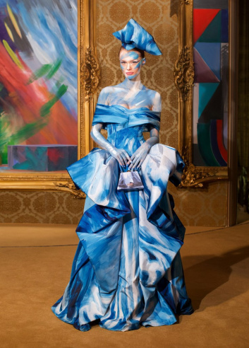 Fotoservizio/FW 21-22/WOMEN/SFILATA/MOSCHINO/DP2/23