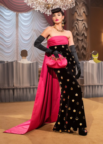 Fotoservizio/FW 21-22/WOMEN/SFILATA/MOSCHINO/DP2/35