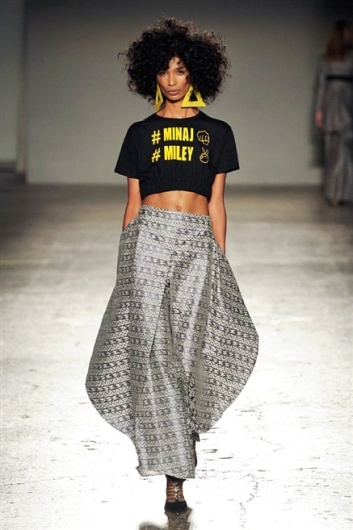 Fotoservizio/SS 2016/WOMEN/GRINKO/DP1/23