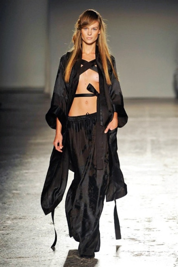 Fotoservizio/SS 2016/WOMEN/GRINKO/DP1/24
