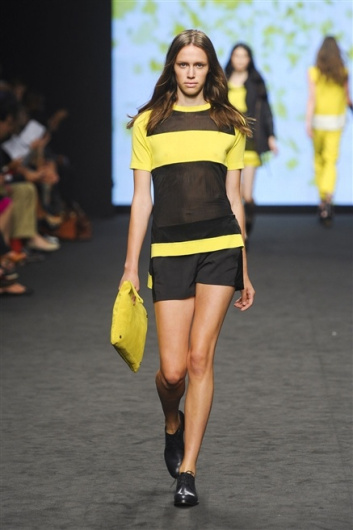 Fotoservizio/SS 2012/WOMEN/C'N'C COSTUME NATIONAL/20