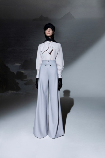 Fotoservizio/FW 21-22/WOMEN/PRESENTAZIONE/ROMEO GIGLI/DP2/15