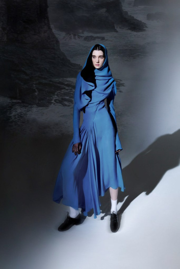 Fotoservizio/FW 21-22/WOMEN/PRESENTAZIONE/ROMEO GIGLI/DP2/22