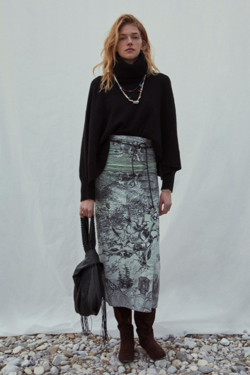 Fotoservizio/FW 21-22/WOMEN/PRESENTAZIONE/BEATRICE.B/DP2/11