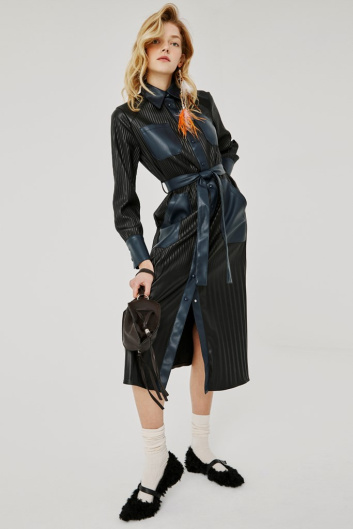 Fotoservizio/FW 21-22/WOMEN/PRESENTAZIONE/BEATRICE.B/DP2/23