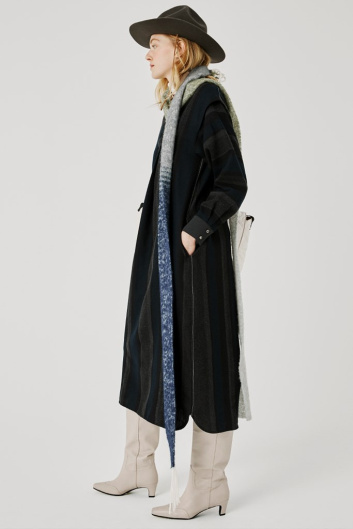 Fotoservizio/FW 21-22/WOMEN/PRESENTAZIONE/BEATRICE.B/DP2/21