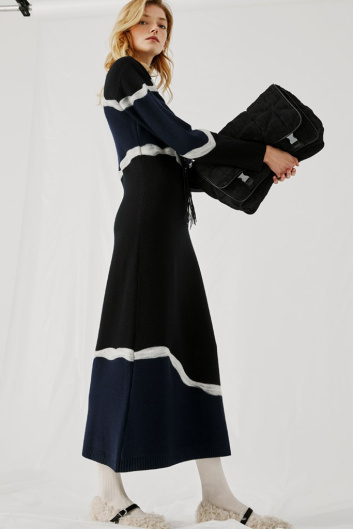 Fotoservizio/FW 21-22/WOMEN/PRESENTAZIONE/BEATRICE.B/DP2/28