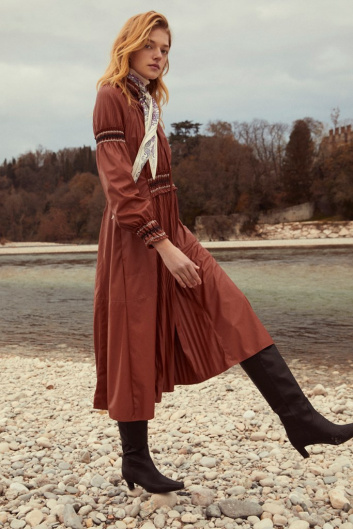 Fotoservizio/FW 21-22/WOMEN/PRESENTAZIONE/BEATRICE.B/DP2/50