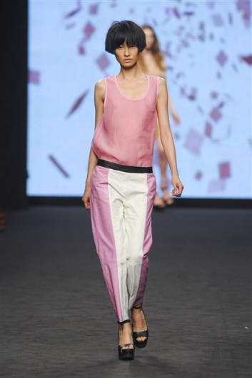 Fotoservizio/SS 2012/WOMEN/C'N'C COSTUME NATIONAL/27