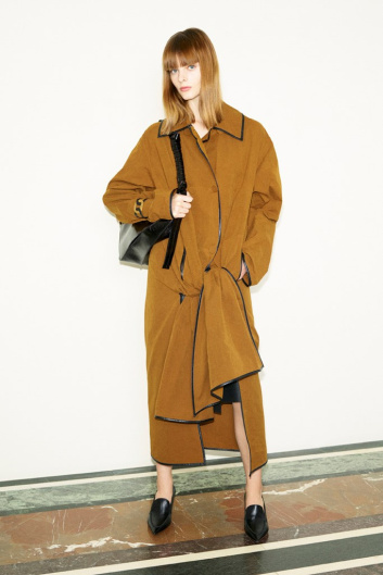 Fotoservizio/FW 21-22/WOMEN/SFILATA/TOD'S/DP2/0