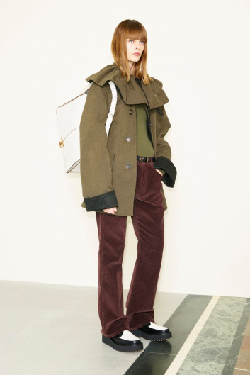 Fotoservizio/FW 21-22/WOMEN/SFILATA/TOD'S/DP2/14