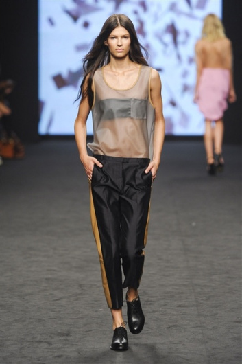 Fotoservizio/SS 2012/WOMEN/C'N'C COSTUME NATIONAL/31