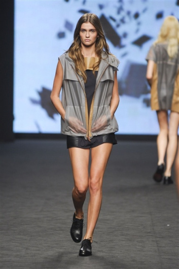 Fotoservizio/SS 2012/WOMEN/C'N'C COSTUME NATIONAL/32