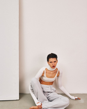 Fotoservizio/FW 21-22/WOMEN/SFILATA/ALESSANDRO VIGILANTE/DP2/4