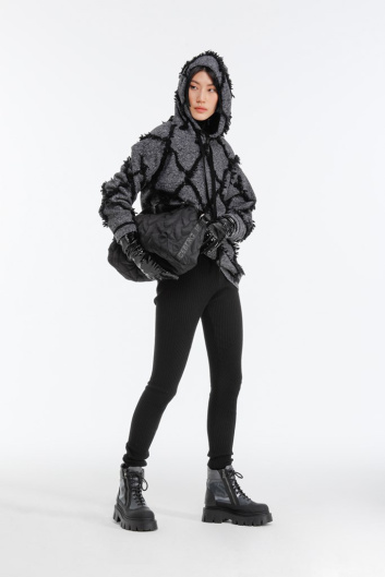 Fotoservizio/FW 21-22/WOMEN/PRESENTAZIONE/ICEBERG/DP2/27