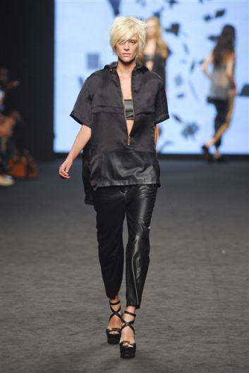 Fotoservizio/SS 2012/WOMEN/C'N'C COSTUME NATIONAL/33