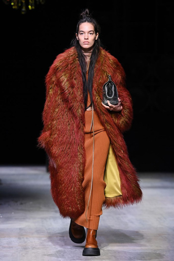Fotoservizio/FW 21-22/WOMEN/SFILATA/SPORTMAX/DP2/14