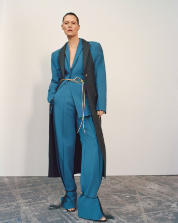 Fotoservizio/FW 21-22/WOMEN/SFILATA/GABRIELE COLANGELO/DP2/17