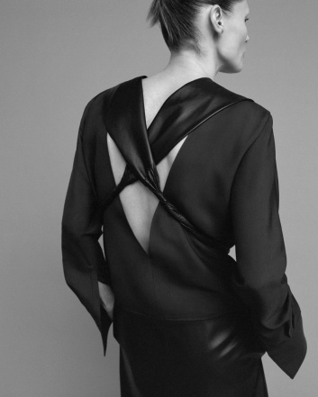 Fotoservizio/FW 21-22/WOMEN/SFILATA/GABRIELE COLANGELO/DP2/10