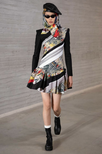 Fotoservizio/FW 21-22/WOMEN/SFILATA/PHILOSOPHY DI LORENZO SERAFINI/DP2/23