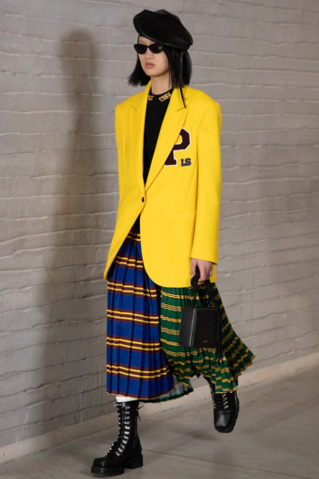 Fotoservizio/FW 21-22/WOMEN/SFILATA/PHILOSOPHY DI LORENZO SERAFINI/DP2/22