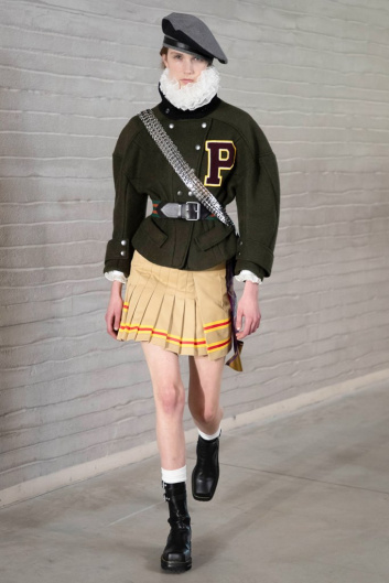 Fotoservizio/FW 21-22/WOMEN/SFILATA/PHILOSOPHY DI LORENZO SERAFINI/DP2/30