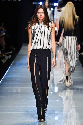 Fotoservizio/SS 2016/WOMEN/JOHN RICHMOND/DP1/26