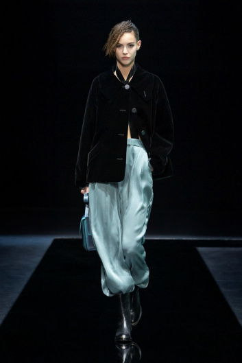 Fotoservizio/FW 21-22/WOMEN/SFILATA/GIORGIO ARMANI/DP2/13