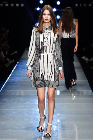 Fotoservizio/SS 2016/WOMEN/JOHN RICHMOND/DP1/27