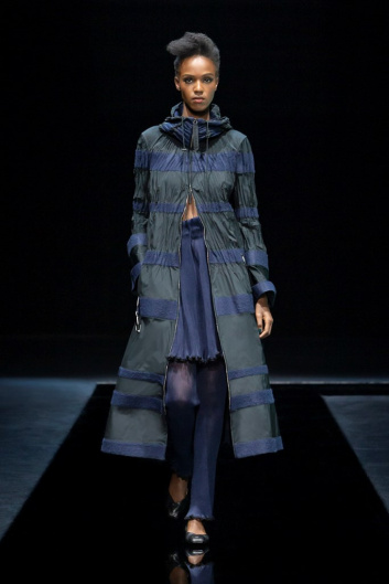 Fotoservizio/FW 21-22/WOMEN/SFILATA/GIORGIO ARMANI/DP2/25