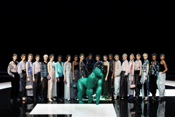 Fotoservizio/FW 21-22/WOMEN/SFILATA/GIORGIO ARMANI/DP2/77
