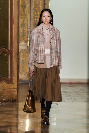 Fotoservizio/FW 21-22/WOMEN/SFILATA/CIVIDINI/DP2/4