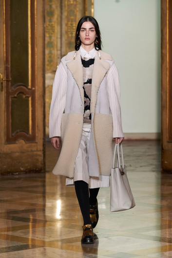 Fotoservizio/FW 21-22/WOMEN/SFILATA/CIVIDINI/DP2/5