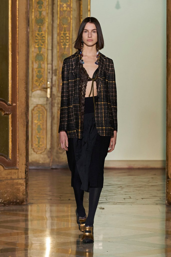 Fotoservizio/FW 21-22/WOMEN/SFILATA/CIVIDINI/DP2/19