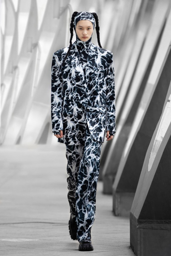 Fotoservizio/FW 21-22/WOMEN/SFILATA/ANNAKIKI/DP2/10